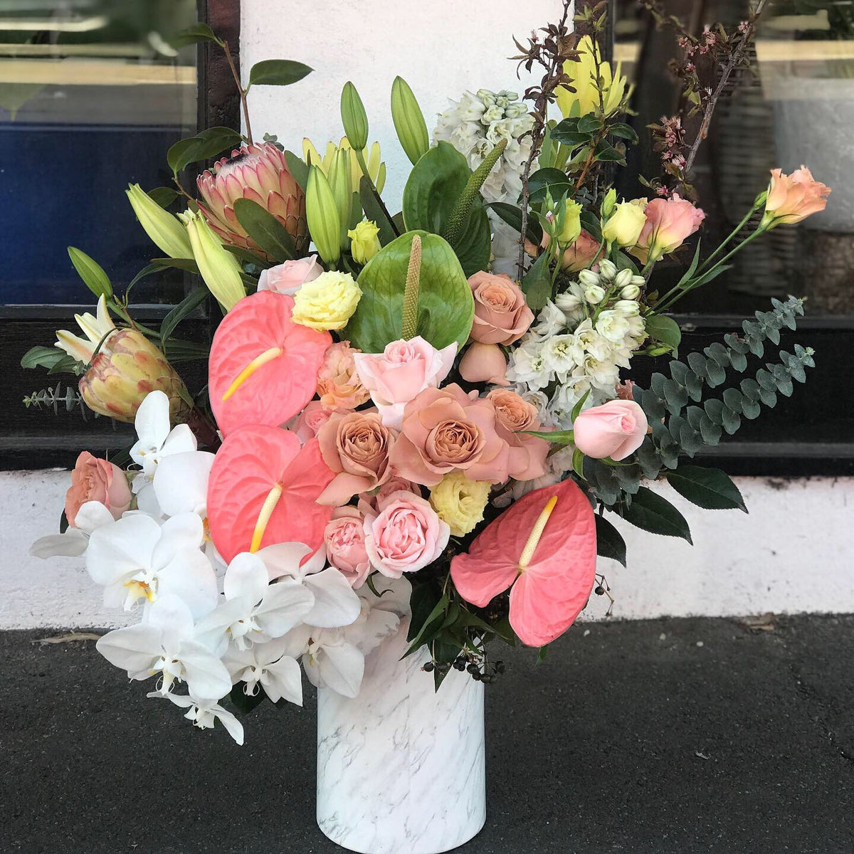 Planning to Send Funeral Flowers Delivery?