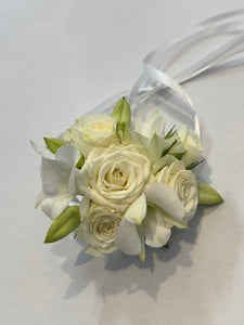 Buttonhole / wrist corsage