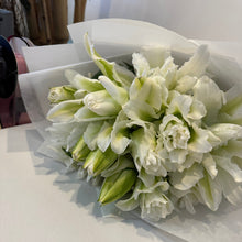 Rose Lily Bouquet