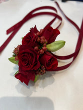 Buttonhole / wrist corsage