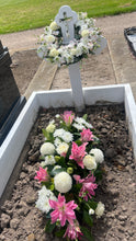 Casket flower