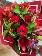 Seasonal kisses - Romance bouquet from $75