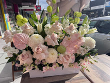 Full of  Love - Mix seasonal flowers arrangement