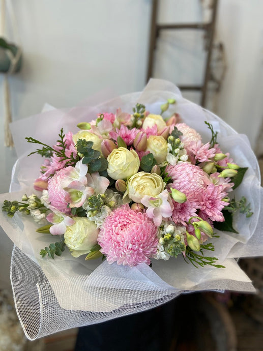 Brighton florist same day delivery Mum Favourite 01